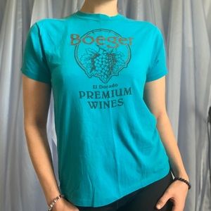 80’s Vintage Teal Blue Boeger El Dorado Premium Wines Graphic T-shirt